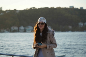 Istanbul: Bosphorus Sunset or Night Yacht Cruise & Transfers