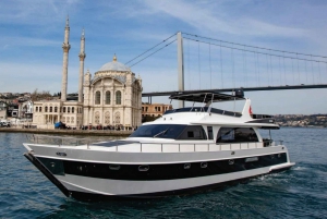 Istanbul: Bosphorus Sunset or Night Yacht Cruise & Transfers