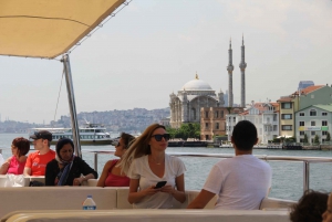 Istanbul: Bosphorus and Black Sea Cruise with Lunch