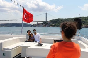 Istanbul: Bosphorus and Black Sea Cruise with Lunch