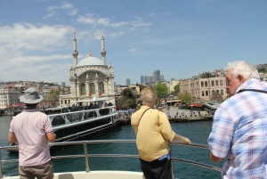 Istanbul: Bosphorus and Black Sea Cruise with Lunch