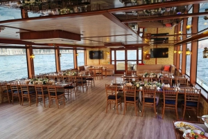 Istanbul: Bosphorus and Black Sea Cruise with Lunch