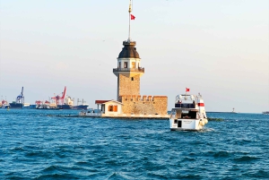 Istanbul: Bosphorus and Golden Horn Sunset Yacht Cruise