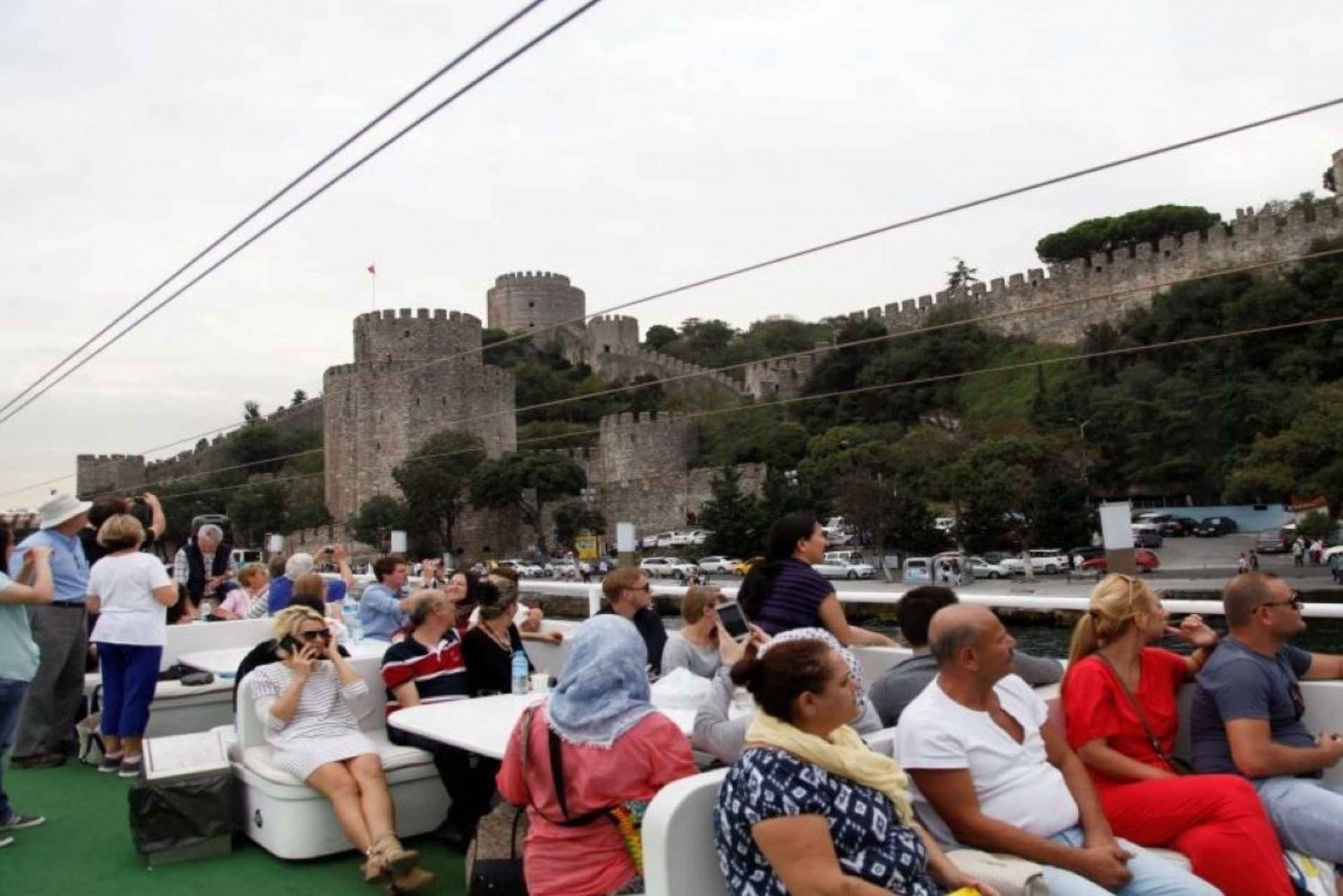 Istanbul: Guided Bosphorus Cruise & Golden Horn Bus Tour