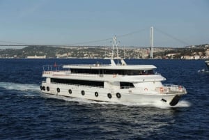 Istanbul: Guided Bosphorus Cruise & Golden Horn Bus Tour