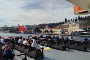 Istanbul: Bosphorus Cruise from Europe or Asia & Audio Guide