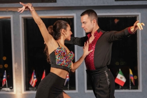 Istanbul: Bosphorus Cruise with Dinner Show