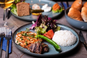 Istanbul: Bosphorus Cruise with Dinner Show