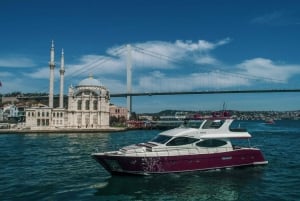 Istanbul: Bosphorus Cruise with Stopover on the Asian Side