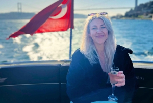 Istanbul: Bosphorus Cruise with Stopover on the Asian Side