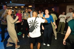 Istanbul: Bosphorus Dinner Cruise & Turkish Night Show