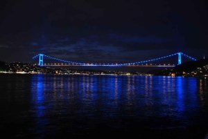 Istanbul Bosphorus: Dinner Cruise & Folklore & Belly Dance