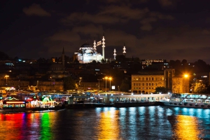 Istanbul: Bosphorus Dinner Cruise Incl. Drinks with Transfer