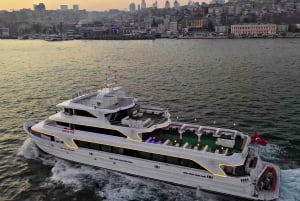 Istanbul: Bosphorus Dinner Cruise & Show with Private Table