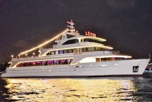 Istanbul: Bosphorus Dinner Cruise & Show with Private Table