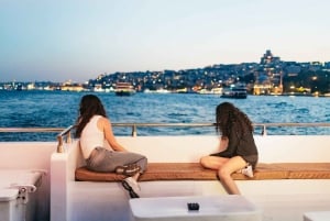 Istanbul: Bosphorus Dinner Cruise & Show with Private Table