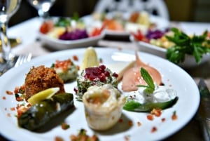 Istanbul: Bosphorus Dinner Cruise & Show with Private Table