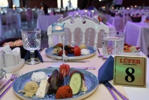 Istanbul: Bosphorus Dinner Cruise & Show with Private Table