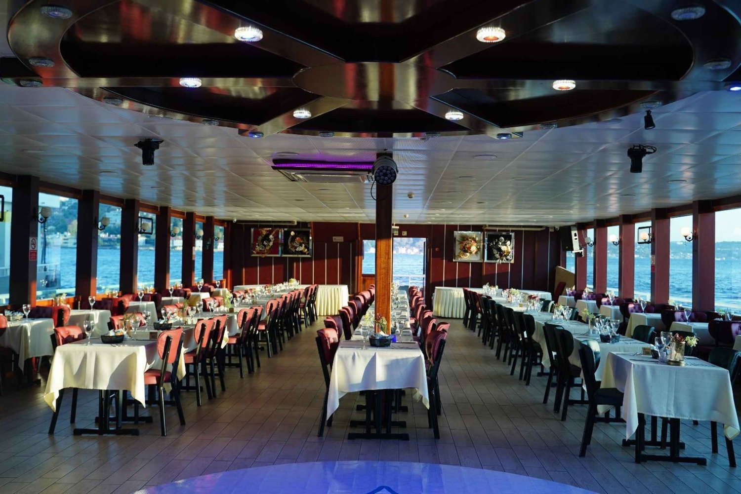 İstanbul:Bosphorus Dinner Cruise & Soft and Alcohol Drinks