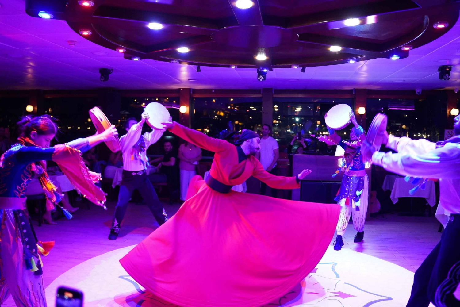 Istanbul: Bosphorus Dinner Cruise w/ Drinks & Entertainment