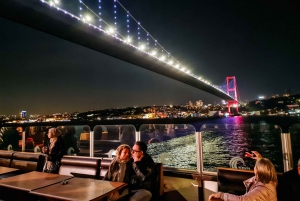 Istanbul: Bosphorus Dinner Cruise w/ Drinks & Entertainment