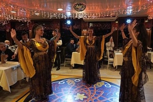 Istanbul: Bosphorus Dinner Cruise with Drinks & Turkish Show