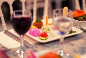 Istanbul: Bosphorus Dinner Cruise with Drinks & Turkish Show