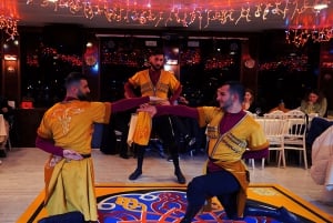 Istanbul: Bosphorus Dinner Cruise with Drinks & Turkish Show