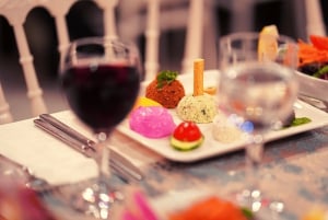 Istanbul: Bosphorus Dinner Cruise with Drinks & Turkish Show