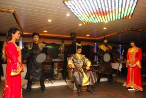 Istanbul: Bosphorus Dinner Cruise with Entertainment