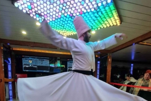 Istanbul: Bosphorus Dinner Cruise with Entertainment