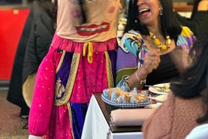 Istanbul: Bosphorus Dinner Cruise with Entertainment