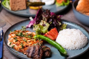 Istanbul: Bosphorus Dinner Cruise with Private Table & Show