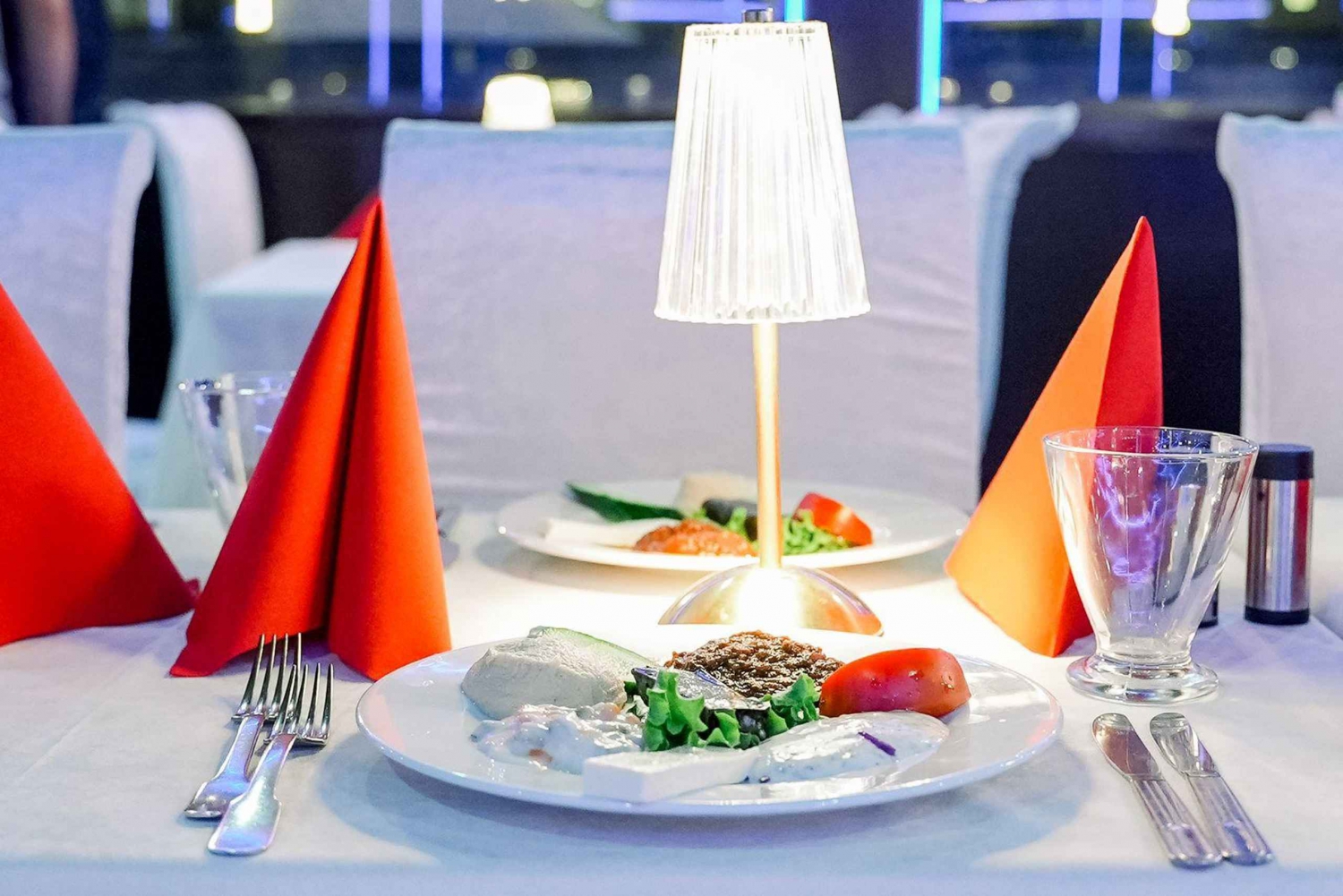 Istanbul: Bosphorus Cruise Dinner, Show & Alcoholic Drinks