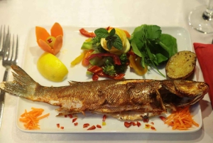 Istanbul: Bosphorus Dinner Cruise with Turkish Night Show