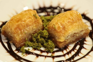 Istanbul: Bosphorus Dinner Cruise with Turkish Night Show