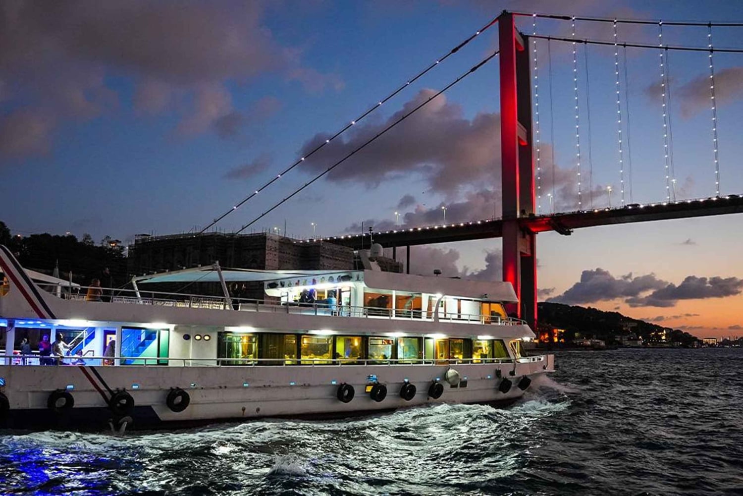 Istanbul: Bosphorus & Golden Horn Cruise Daytime or Sunset