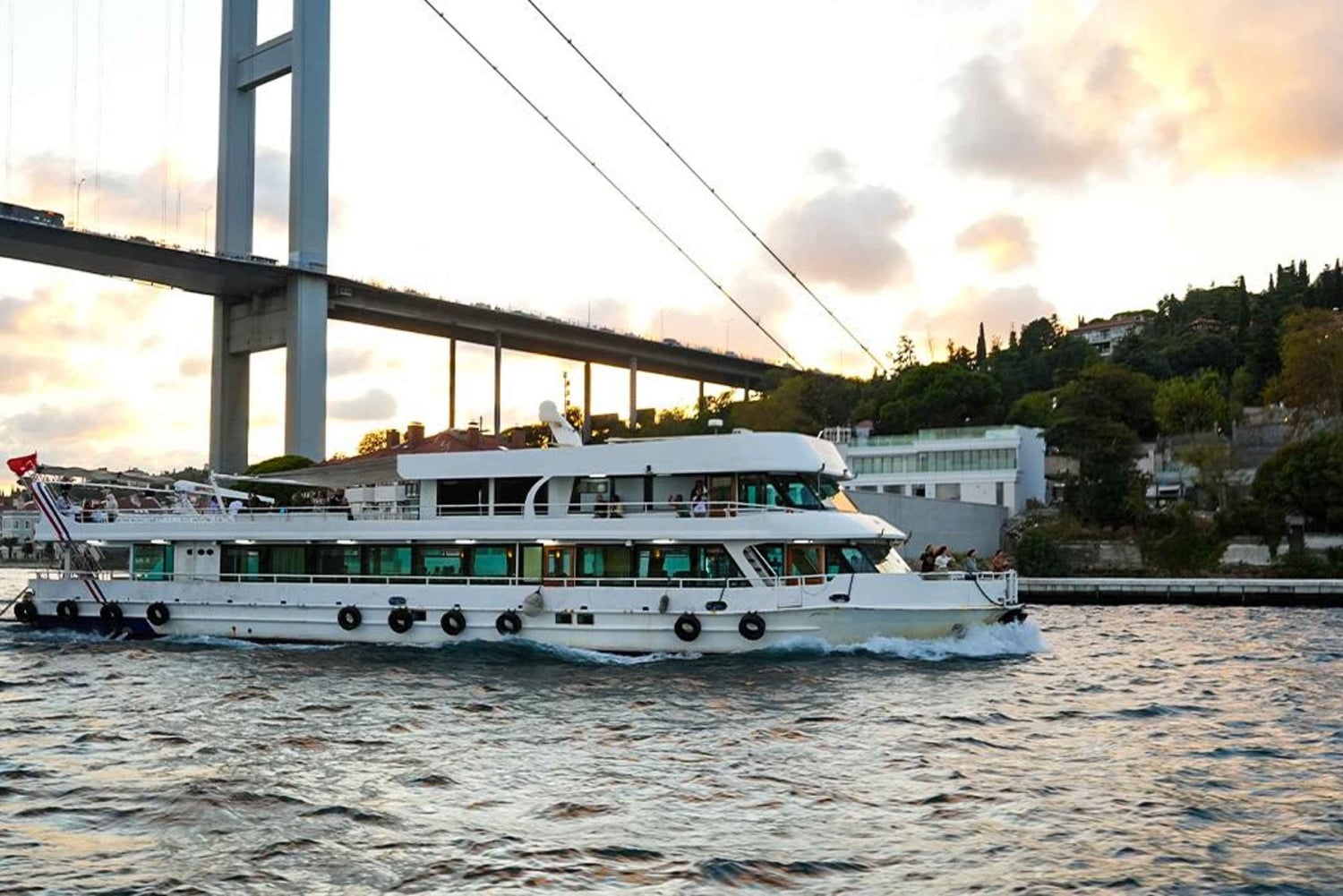 Istanbul: Bosphorus & Golden Horn Cruise Daytime or Sunset