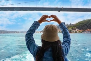 Istanbul: Bosphorus & Golden Horn Cruise Daytime or Sunset