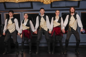 Istanbul: Bosphorus Cruise with Dinner Show