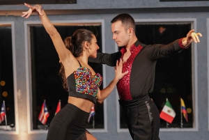 Istanbul: Bosphorus Cruise with Dinner Show