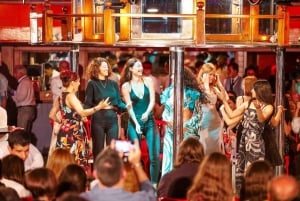 Istanbul: Bosphorus Night Dinner Cruise with Private Table