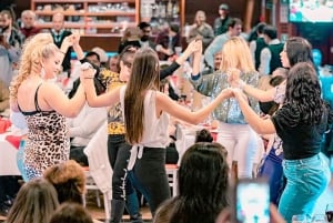 Istanbul: Bosphorus Night Dinner Cruise with Private Table