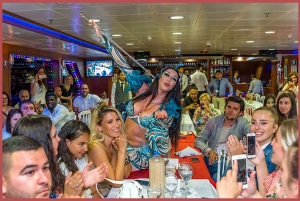 Istanbul: Bosphorus Night Dinner Cruise with Private Table