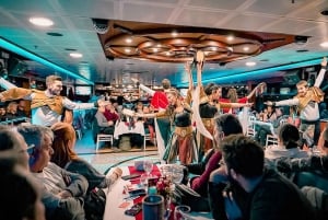 Istanbul: Bosphorus Night Dinner Cruise with Private Table
