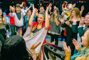 Istanbul: Bosphorus Night Dinner Cruise with Private Table