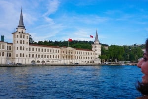 Istanbul: Bosphorus Sightseeing Cruise with Sunset Option