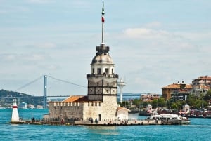 Istanbul: Bosphorus Sightseeing Cruise with Sunset Option