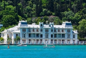 Istanbul: Bosphorus Sightseeing Cruise with Sunset Option