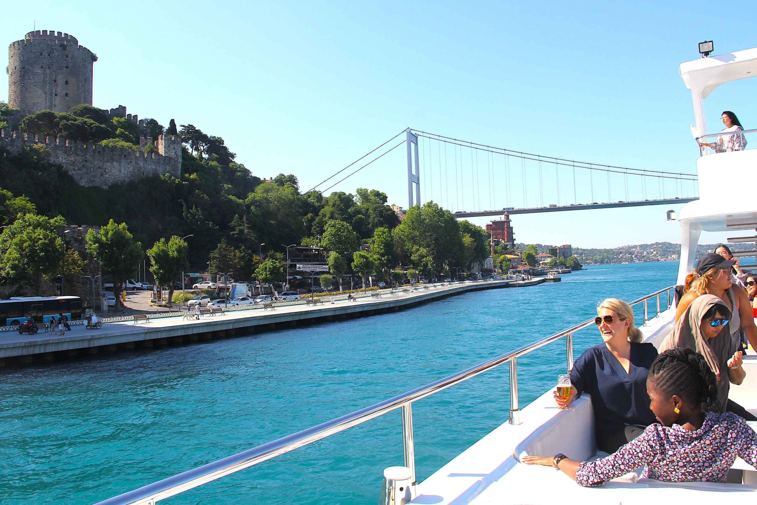 Istanbul: Bosphorus Strait and Black Sea Lunch Cruise
